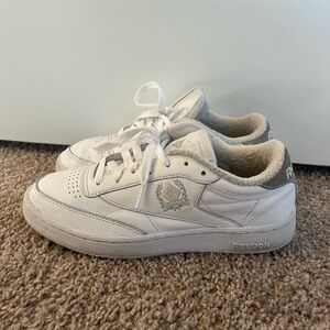 Reebok White Sneakers US 7/EU 38